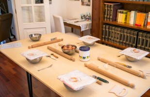 Small group Pasta and Tiramisu class in Florence