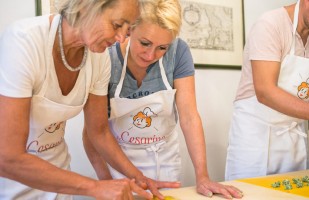 Small group Pasta and Tiramisu class in Florence